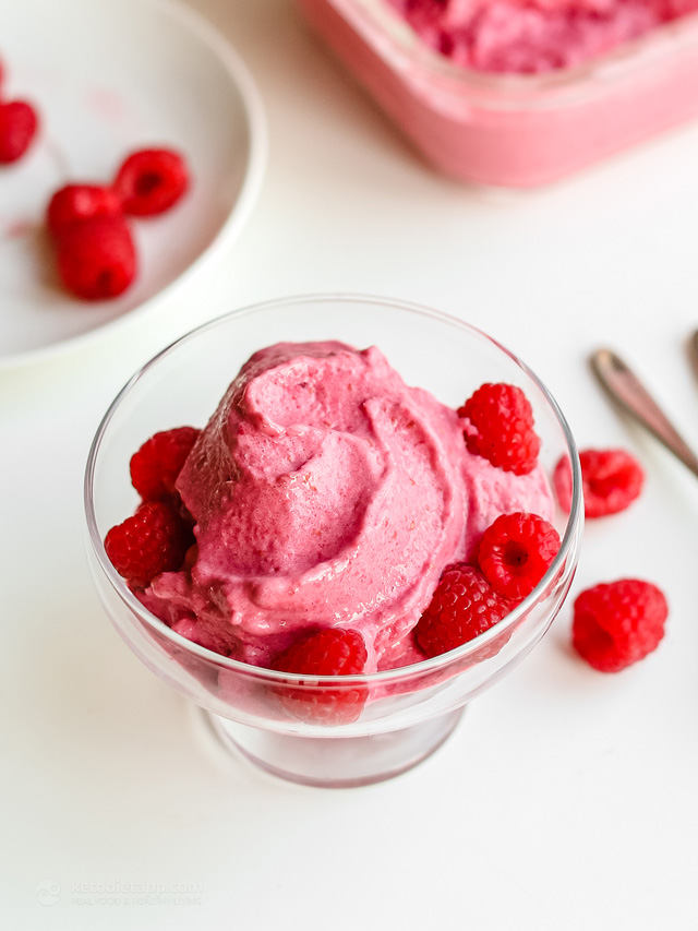 Blender Berry Protein Ice-Cream